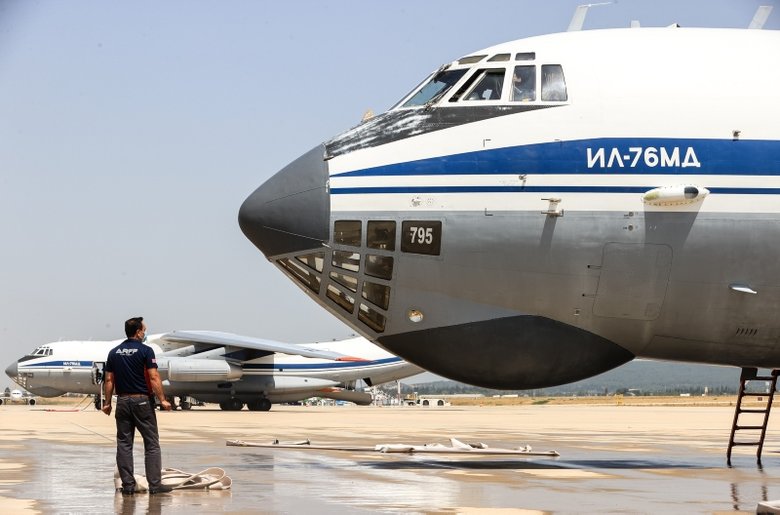 Yangınlara destek veren Rus uçakları İzmir’de yakıt ikmali yaptı