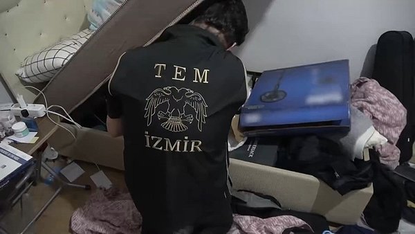 son-dakika-izmir-merkezli-12-ilde-dev-feto-operasyonu-80-supheli-yakalandi-1781168161483.jpeg
