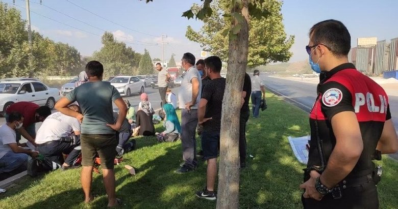 Denizli’de işçi midibüsünün de aralarında bulunduğu zincirleme trafik kazası: 20 yaralı