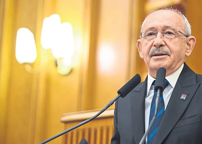 izmir-buyuksehir-belediye-baskani-cemil-tugay-her-seyi-yeni-asira-anlatti-yeni-parti-de-chp-de-yanimda-durmadi-1791668744331.jpeg