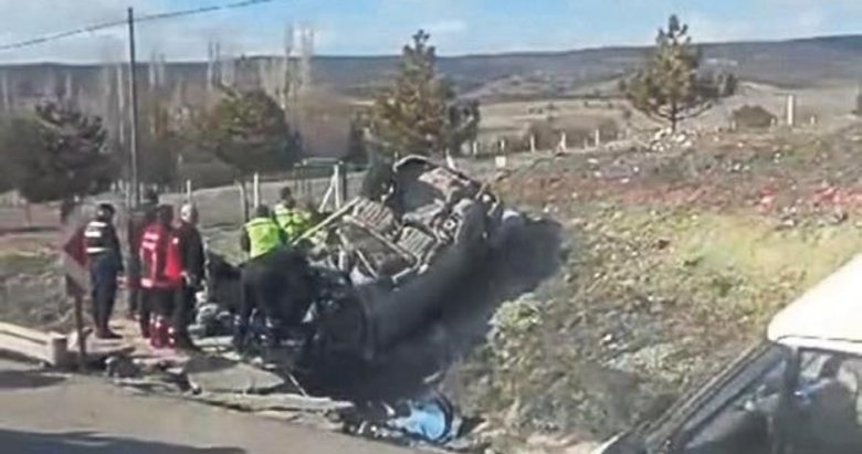 Takla atan araçta hayatını kaybetti