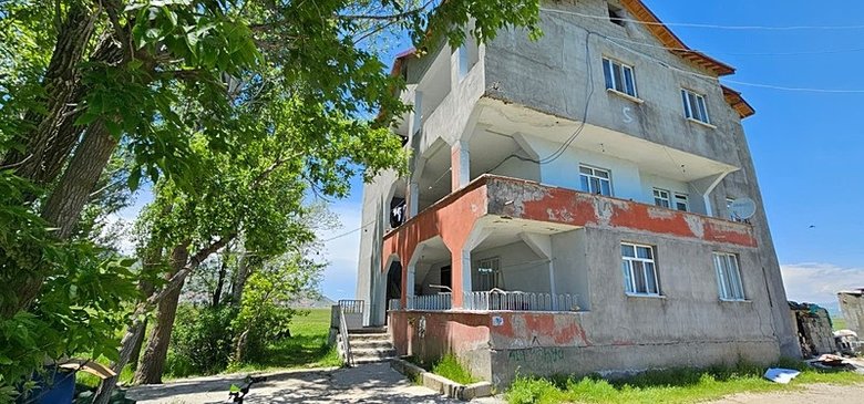 yilanlar-evi-sardi-geceleri-uyuyamiyoruz-1780056033702.jpeg