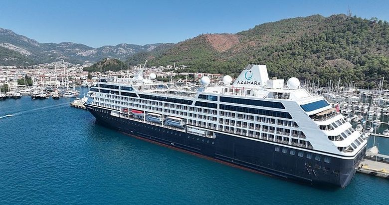 Dev gemi Muğla Marmaris’e demir attı!