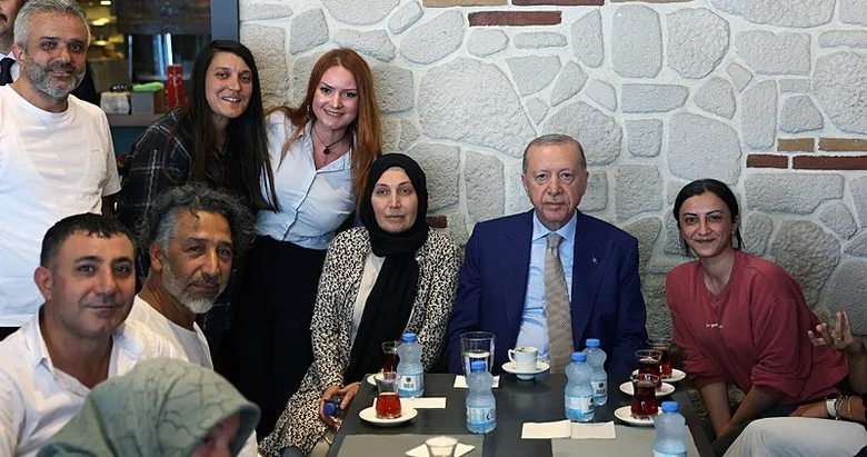 Başkan Erdoğan, Üsküdar’da esnafı ziyaret etti