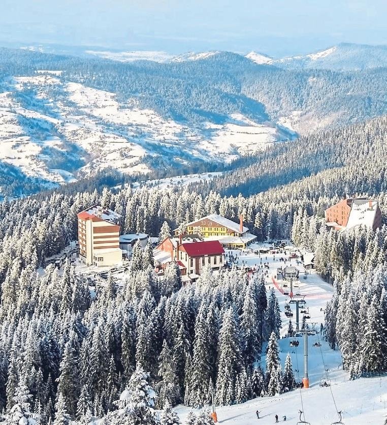 Tatil bitti şimdi yetişkinler için kayak zamanı