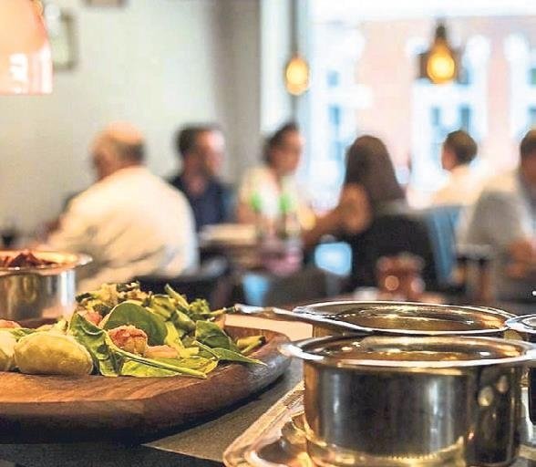 Patronlar CEO’ları aileler çocukları izletiyor