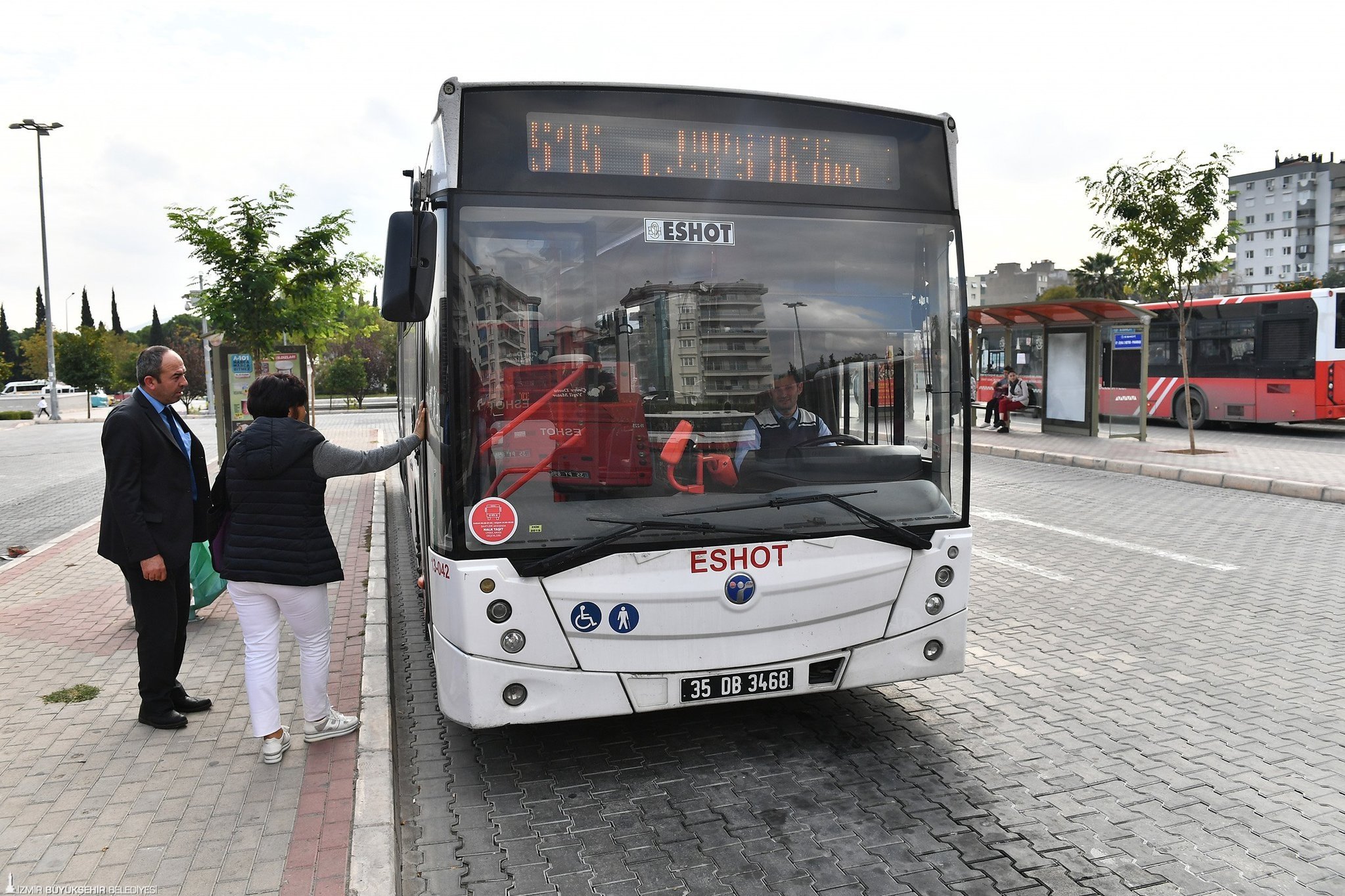 Eshot Tan Iki Yeni Otobus Hatti Izmir Haberleri