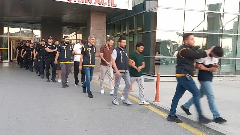 Manisa merkezli 5 ilde suç örgütü operasyonu! 39 şüpheli adliyede