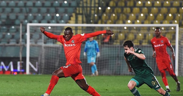 Manisa FK’da ayrılık! Cissokho Batman Petrolspor’a gitti
