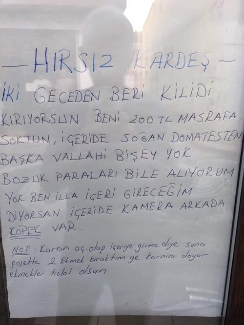 Balıkesir’de bir garip olay! Hırsızdan bıkan esnaf kapıya öyle bir şey yazdı ki..