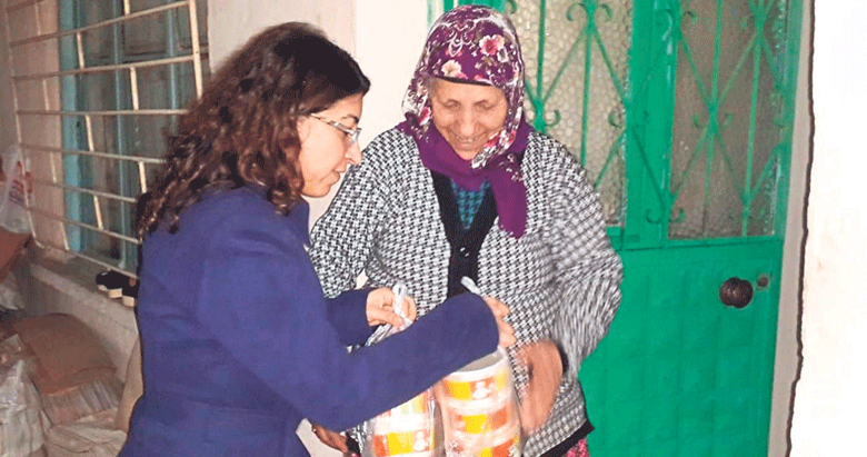 Yaslilarin Evine Sicak Yemek Servisi Izmir Haberleri