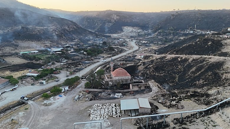 Dört köyü kül eden yangını iki meczup çıkarmış