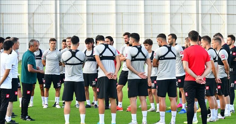 İsmail Kartal, Konyaspor’la ilk idmanına çıktı