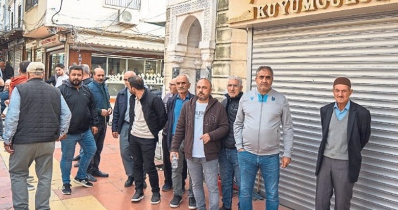 Kuyumcu mağdurları para ve altınlarını istedi