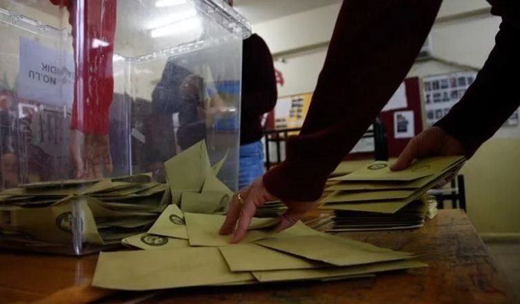 31 Mart seçim günü resmi tatil mi? Pazar günü çalışanlar mesai alacak mı? 2024 resmi tatil olan yerler...