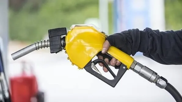 17-agustos-2026-akaryakit-fiyatlari-izmirde-benzin-motorin-ve-lpg-ne-kadar-1786946982814.jpeg