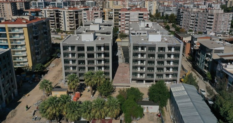 İzmir’de depremzedeler yeni evlerine kavuşmaya başlıyor