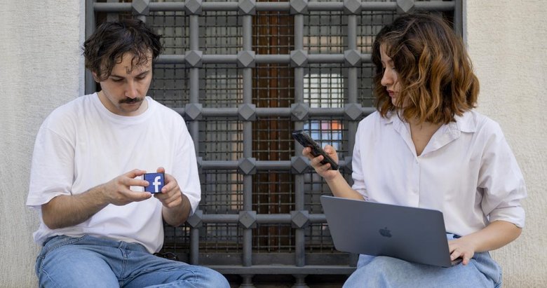 Uzmanlara göre sosyal medya platformlarının asıl amacı ’para kazanmak’