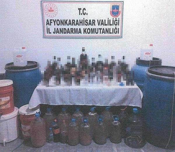 Afyonkarahisar’da CHP İl Başkan Yardımcısı’nın evine sahte alkol baskını