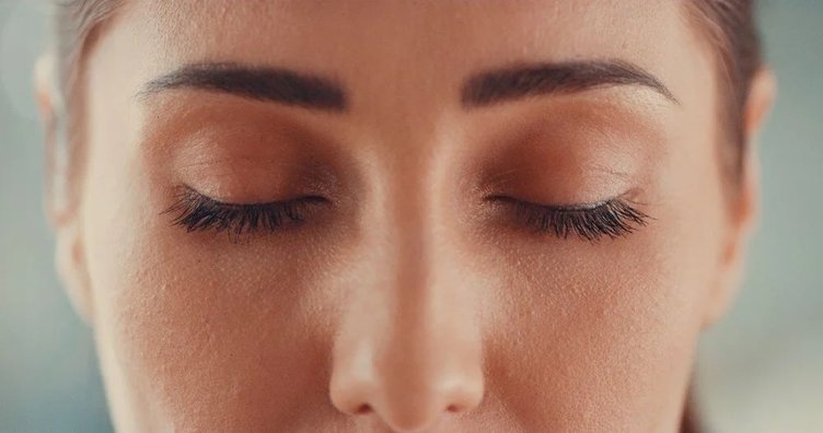 14 yaşında uyudu 46 yaşında uyandı! 32 yıl uyuyan güzelin şaşırtıcı hikayesi