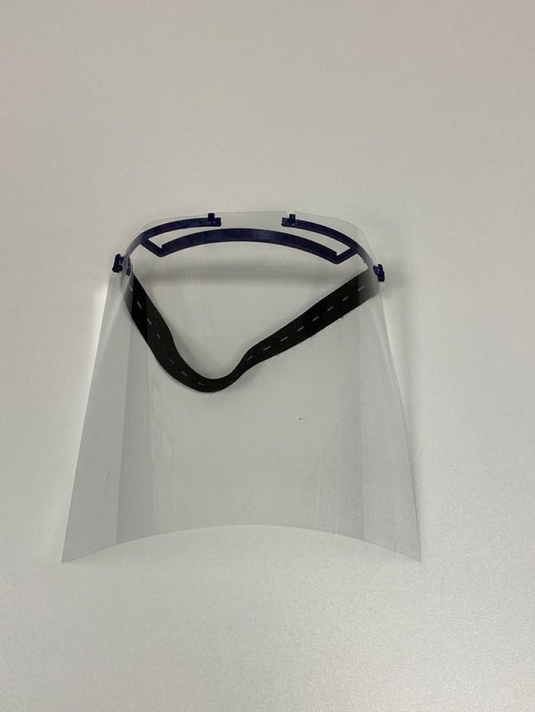 Sağlık çalışanları için 25 gramlık yüz siperliği geliştirildi