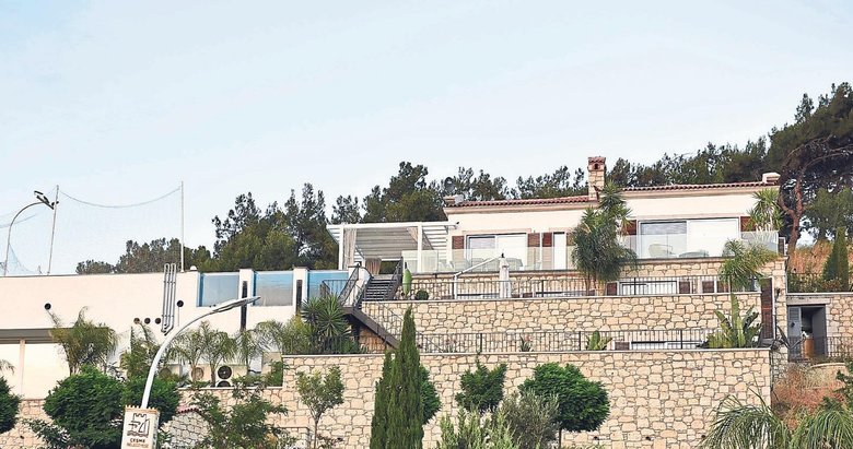 Acun ve Mesut’a mezar şoku