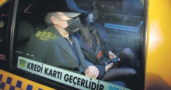 Oyuncu Engin Günaydın sevgilisi Buğu Selen Somer’in annesi ile tanıştı