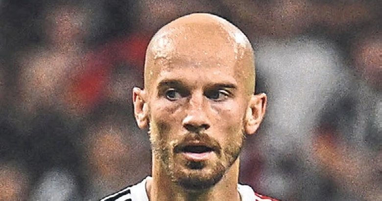 Kara Kartal’da moraller bozuk