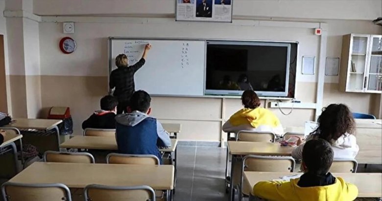 Yeni müfredat taslağı açıklandı! Milli Eğitim Bakanı Yusuf Tekin duyurdu! Detayları neler?