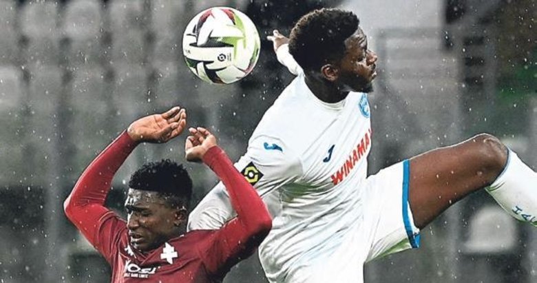 Aslan’da Camara sesleri