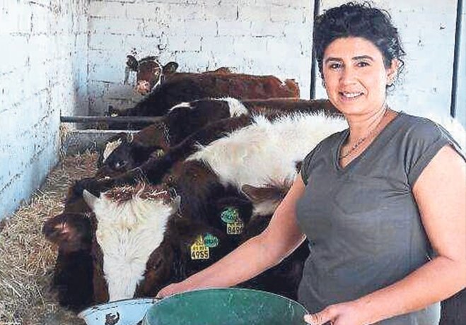 kariyerini birakti besi ciftligi kurdu