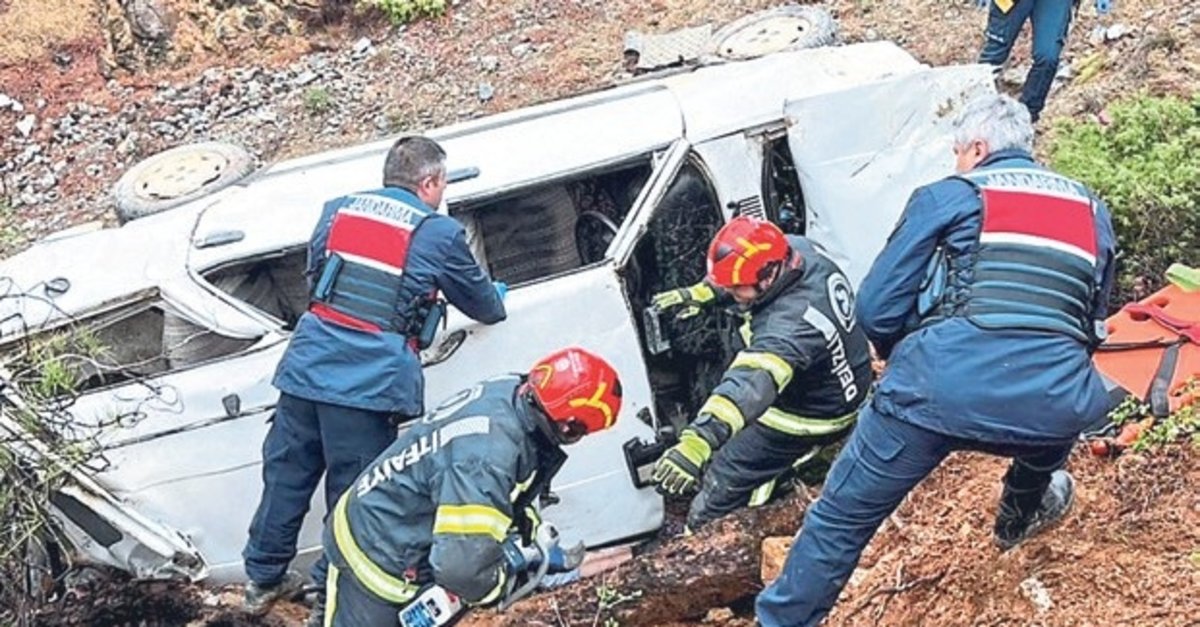Otomobilin uçuruma devrildiği kazada 1 kişi öldü