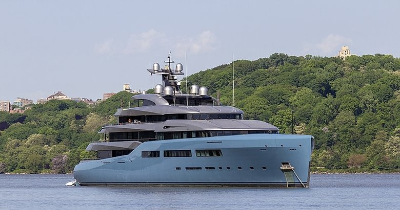 İngiliz milyarderin dev yatı Ölüdeniz’de