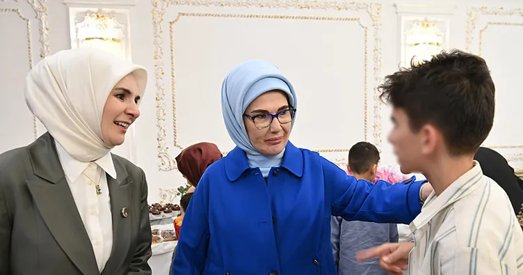Emine Erdoğan’dan devlet himayesindeki çocuklarla iftar programı paylaşımı!