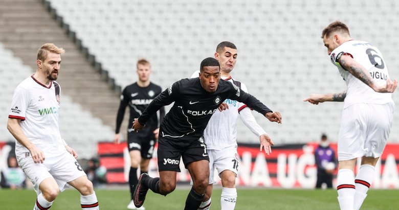 İstanbul’da puanlar paylaşıldı