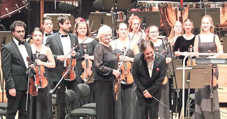 Piyanist Hyung-ki Joo İzmir’de konser verdi