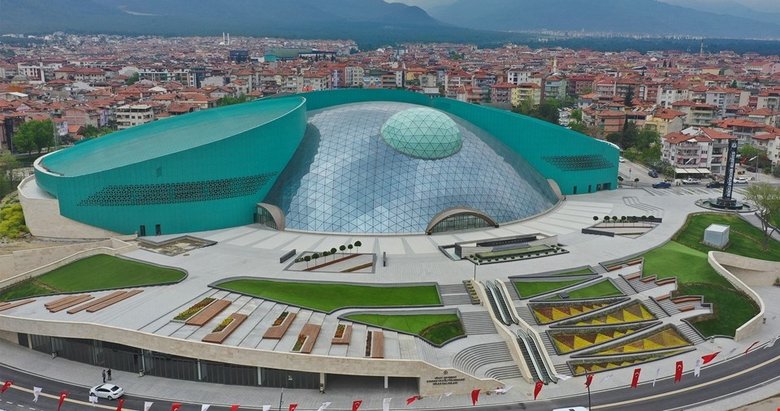 Kültür merkezinin isim değişikliği davalık oldu