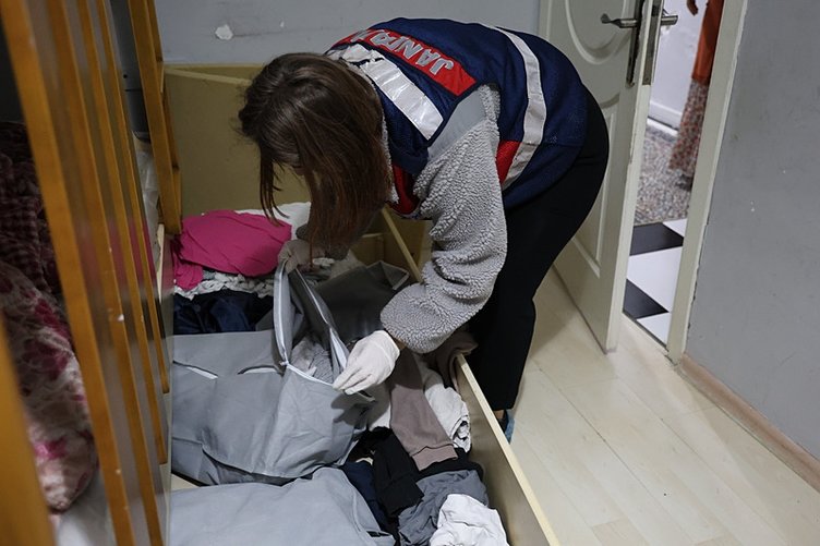 İzmir merkezli DEAŞ operasyonu: 31 şüpheli kıskıvrak yakalandı