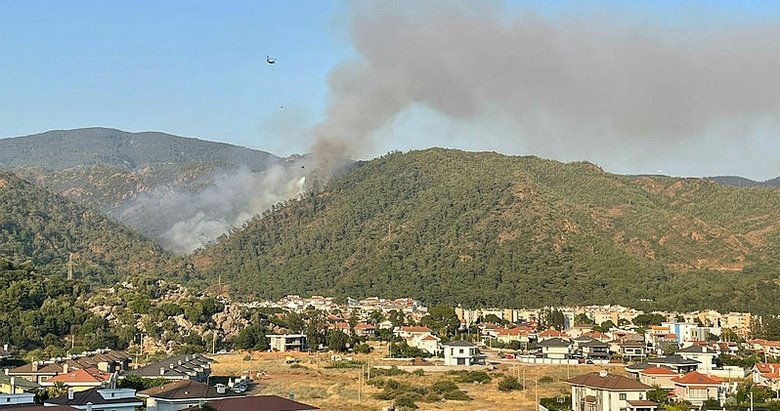 Marmaris’te çıkan orman yangınına müdahale ediliyor