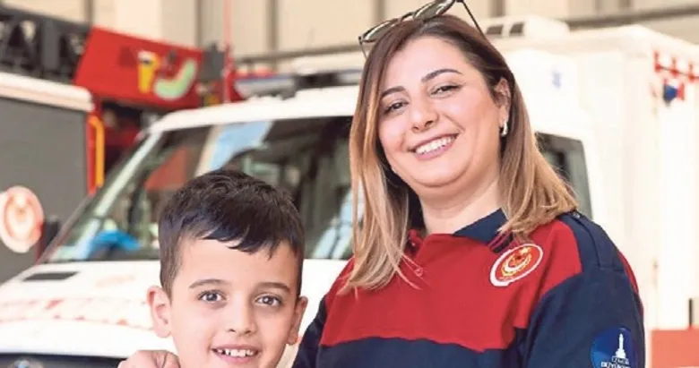 İzmir’de yangınlarda vatandaşa evinde ise oğluna umut oluyor