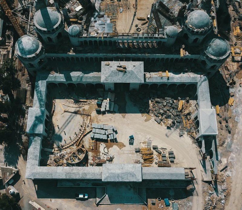 Ege Bölgesi’nin en büyük camisinin yapımı sürüyor
