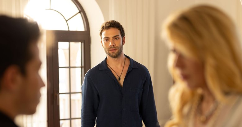 Atv’nin yeni dizisi ’Safir’in başarılı oyuncusu Burak Berkay Akgül iddialı konuştu