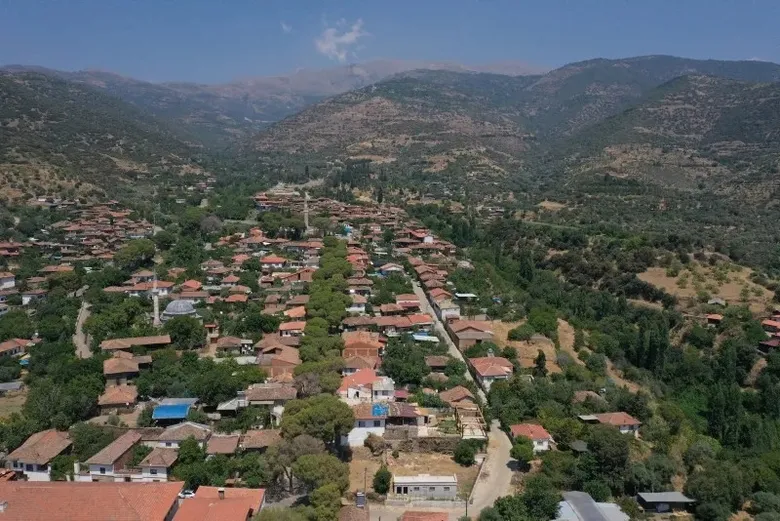 izmirden-ev-alacaklar-dikkat-gayrimenkulun-en-yeni-gozdesi-cesme-ve-urlayi-tahtindan-mi-edecek-1792906768388.jpeg