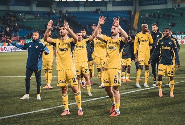 fenerbahce-caykur-rizesporu-5-2-maglup-etti-1763925294047.jpeg