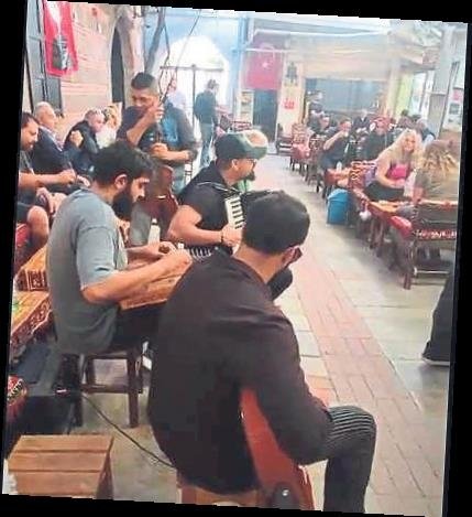 Kemeraltı’nda açık hava konserine davetlisiniz