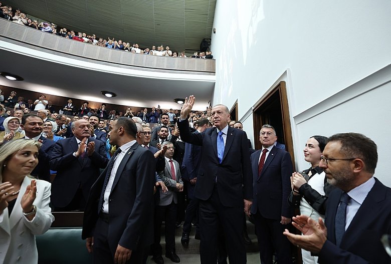 Başkan Erdoğan Özgür Özel’e seslendi: Belediyeleriniz SGK’ya olan borçlarını ödesin