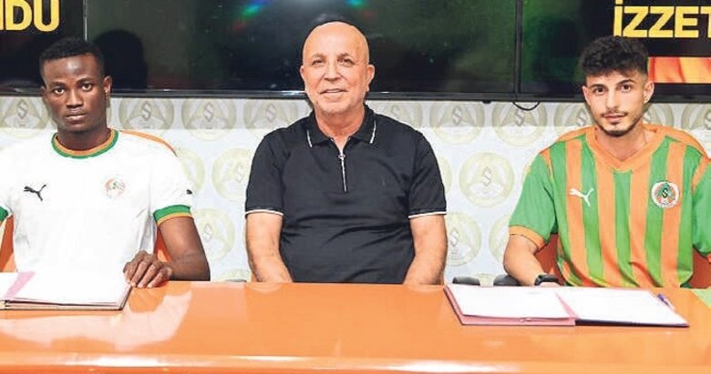 Alanyaspor’da iki imza birden