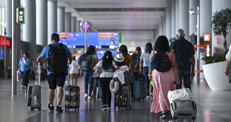 Yılın ilk yarısında hava yoluyla 108,8 milyon yolcu seyahat etti