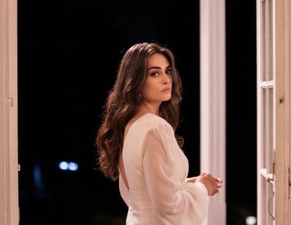 arka sokaklar in eski yildizi gamze ozcelik in kardesi herkesi saskina cevirdi galeri yeni asir