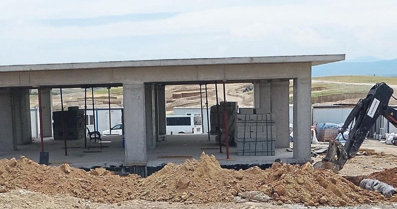 Deprem bölgesinde yapılacak evlerin yarısı devletten